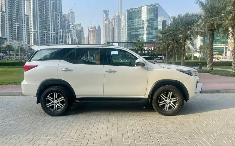 Toyota Fotrtuner 2023